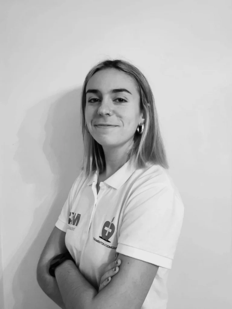 Ana Prieto Díaz fisioterapeuta colegiada especializada en fisioterapia geriátrica y rehabilitación a domicilio en Madrid